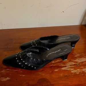 COPY - WOMEN’S BLACK LOW HEELED SLIDES IN SIZE 8.5 W